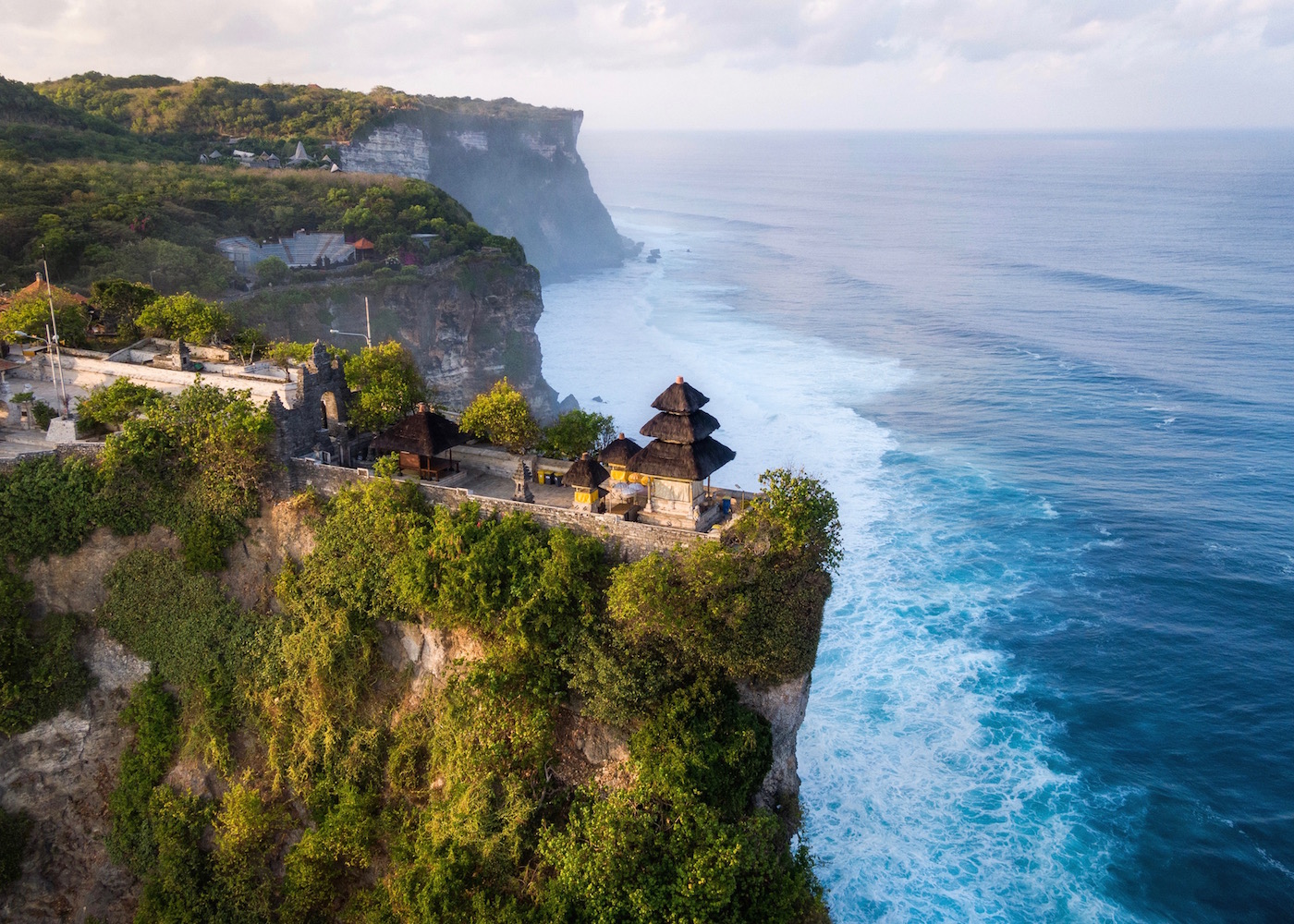 pura Luhur Uluwatu - un templu clifftop în Bali, Indonezia