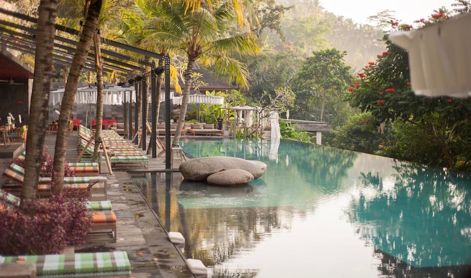 33 Infinity Pools In Bali That Ll Take Your Breath Away Honeycombers Bali