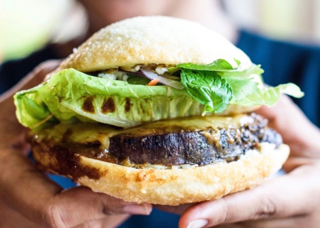 16 BEST BURGERS IN BALI | Honeycombers Bali