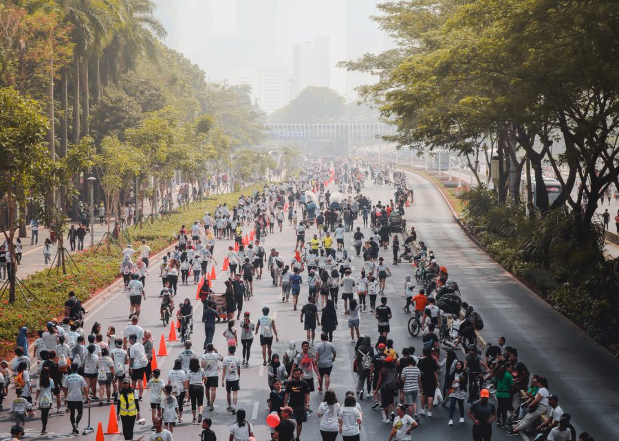 What to do in Jakarta - walk or bike on car free day