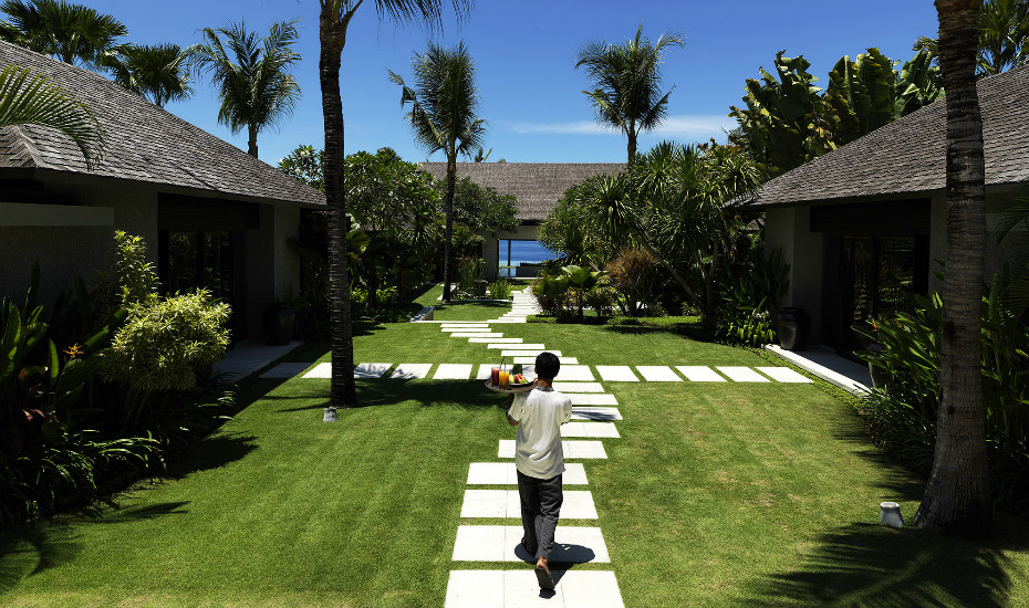 Stay in your very own private villa in Uluwatu at The Ungasan Clifftop Resort
