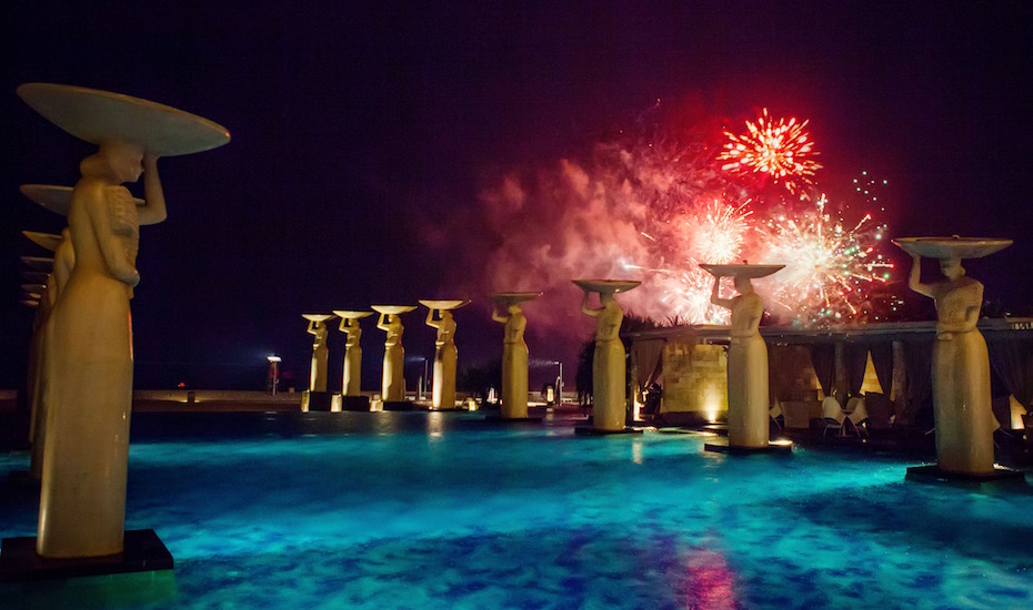 New Year’s Eve in Bali: Celebrate the start of 2018 Mulia-style with Charli XCX & a luxe beachfront accommodation package