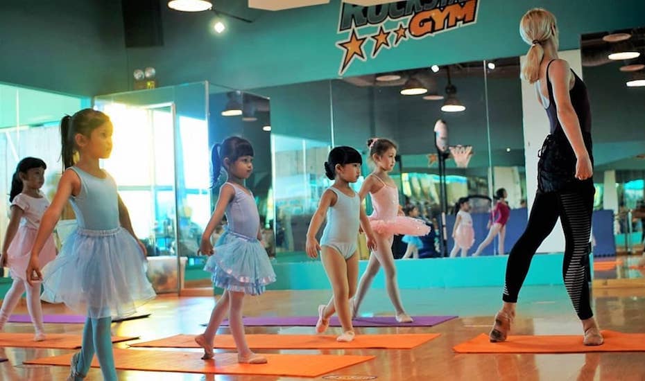 Fun things to do with kids in Jakarta Ice skating, indoor park, zoo