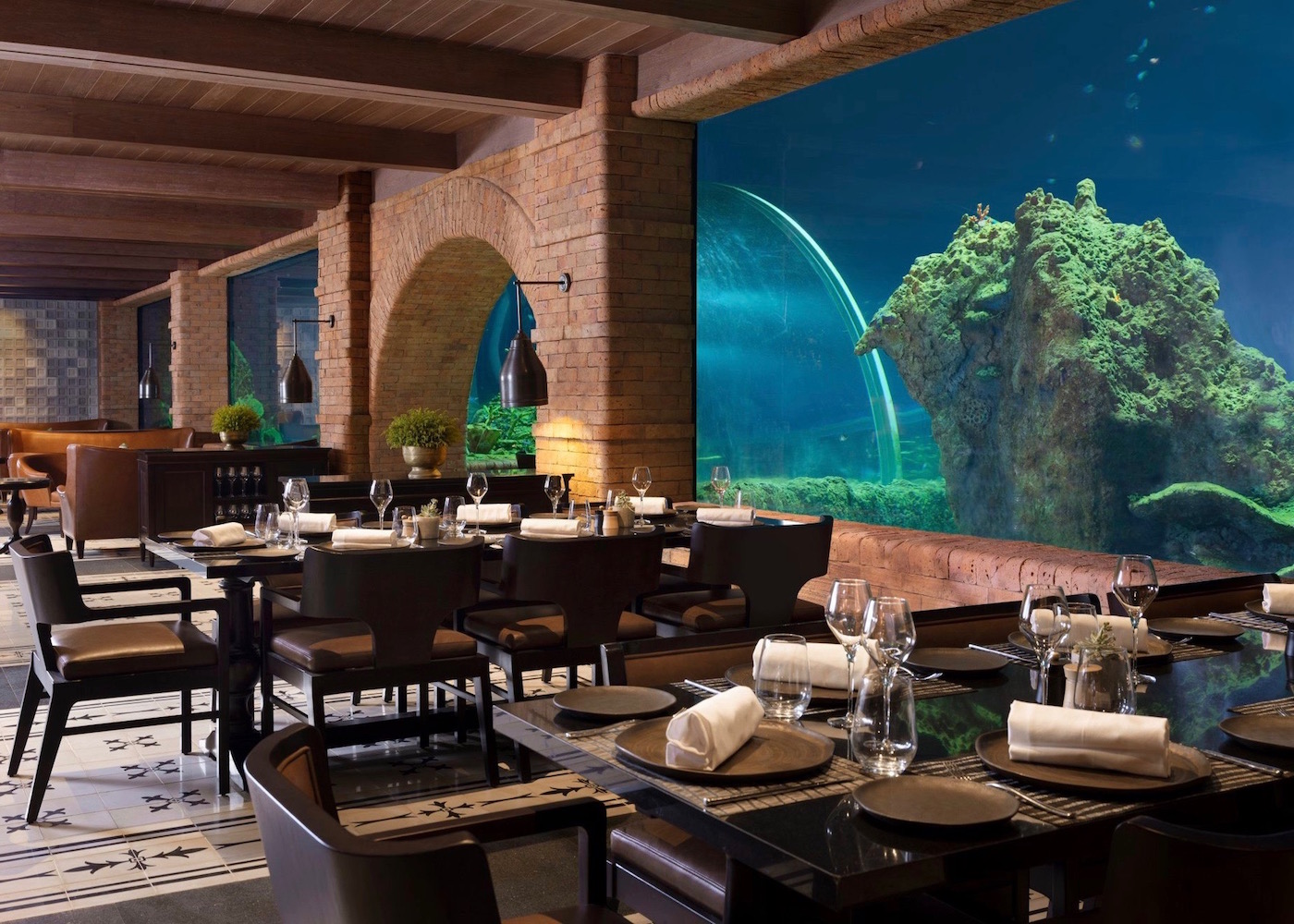 Unique uderwater restaurant in Bali - Koral