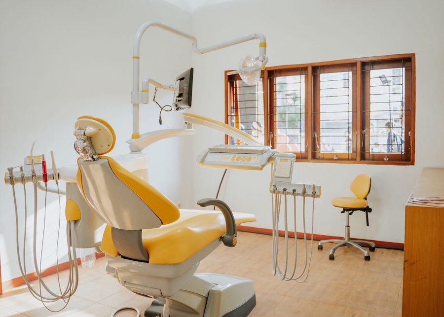 Clean and bright dental treatment room at Rata Clinic in Seminyak, Bali, Indonesia