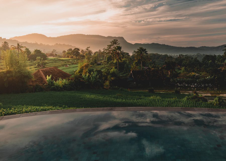 Beautiful Sidemen Valley, thanks to the acres of rice fields & mountains in the background