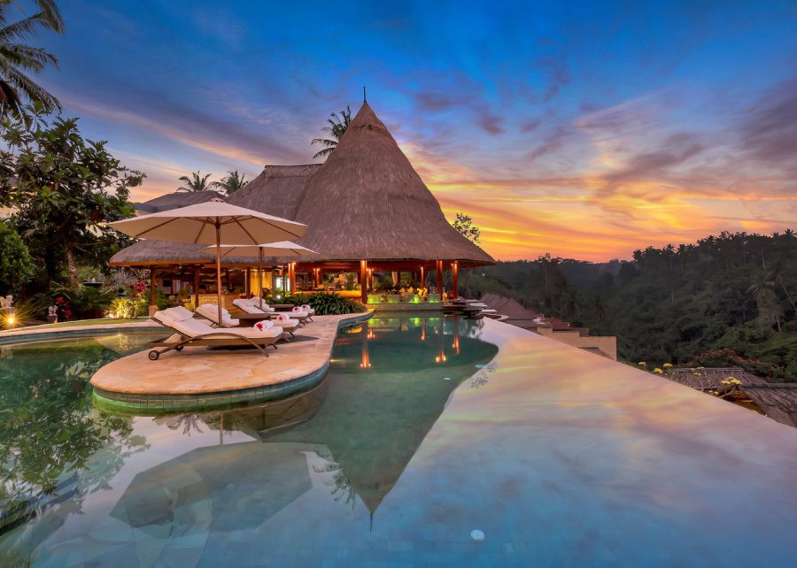 Infinity pool in Ubud - Viceroy Bali