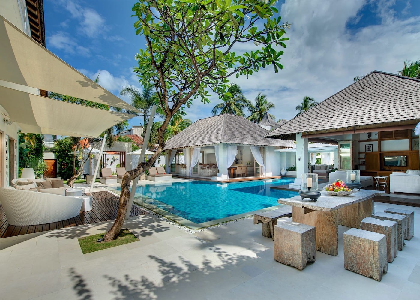 28 Rekomendasi villa di Seminyak untuk liburan di Bali