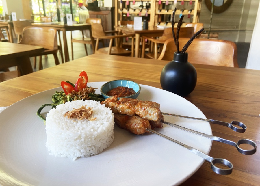 Tuna Satay at Oliver's Place restaurant in Sanur - where to eat in Bali guide