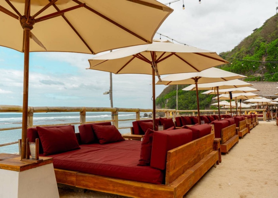 VIP sand deck with king size daybeds at sundays beach club in ungasan, uluwatu, bali