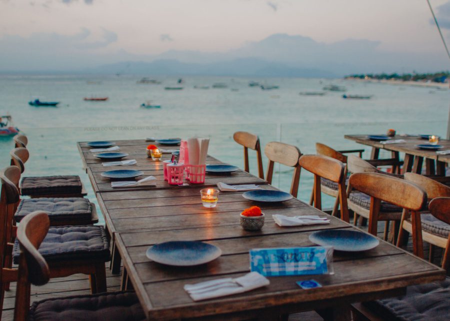 Wine and dine with a view at the best beachfront restaurants in Nusa Lembongan Bali