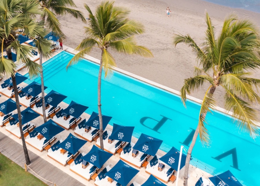 FINNS VIP Beach Club terbaik di Bali - pantai Berawa, Canggu