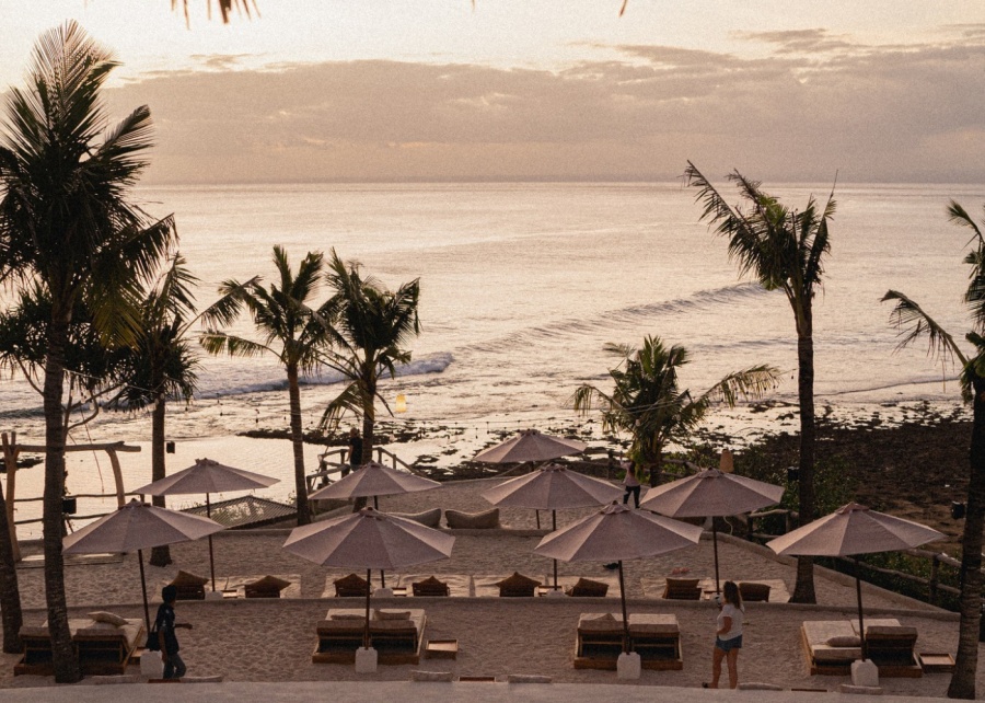 Suku Beach Club terbaik di bali - pulau nusa ceningan