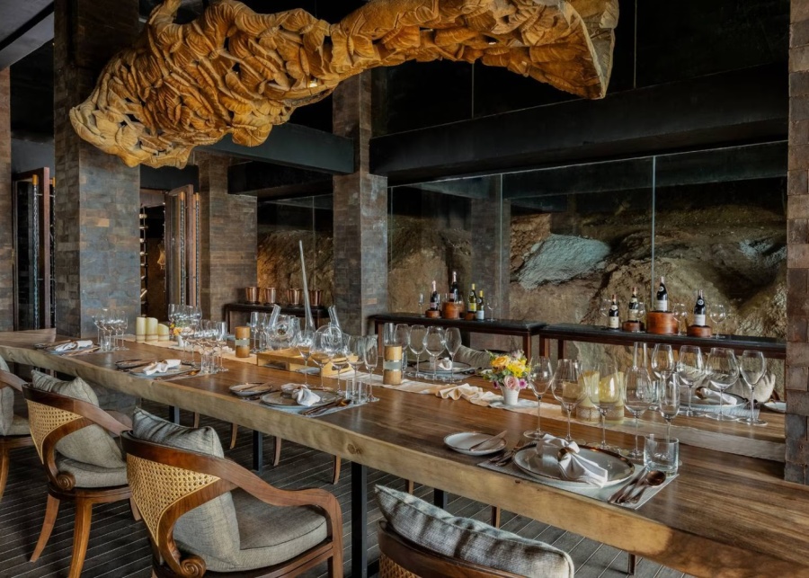 Interiors at Mantra at Jumeirah Bali, a new fine dining restaurant in Uluwatu