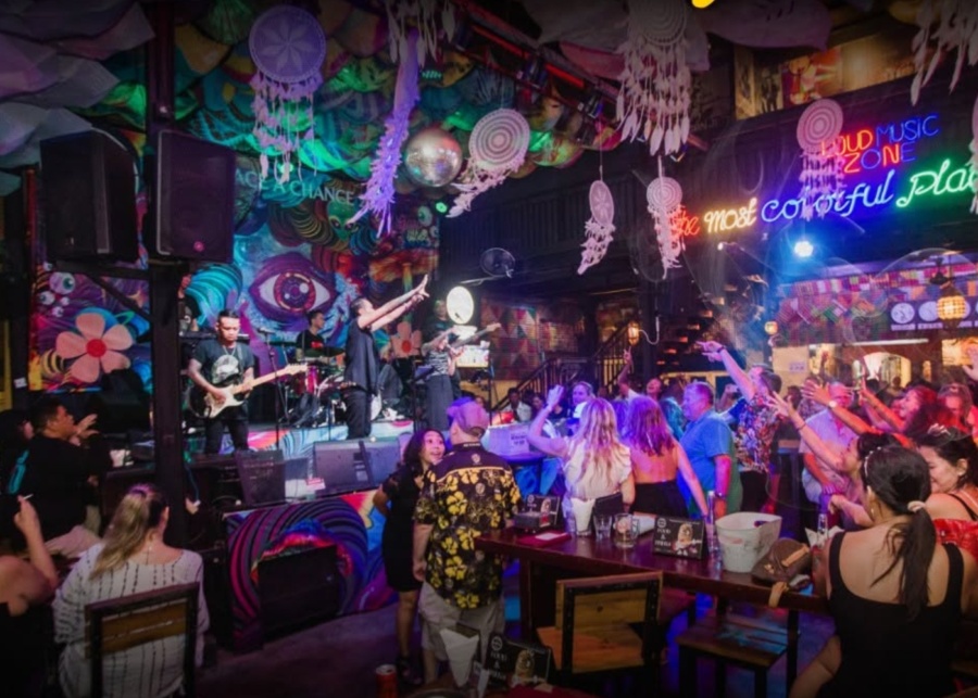 Live band and packed dance floor at Casablanca - one of the best bars in Sanur, Bali - for nightlife