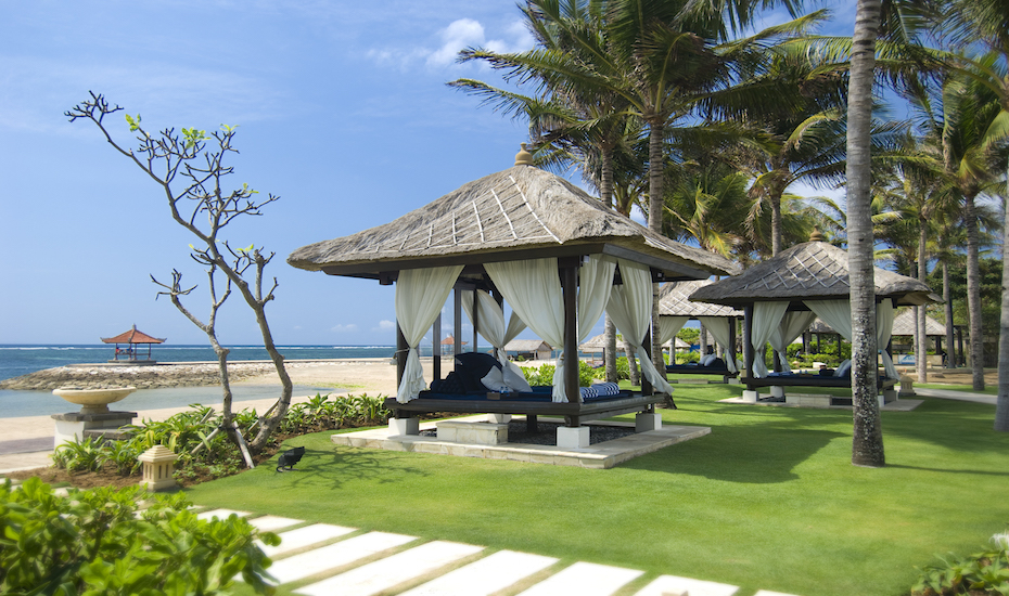 Best beach hotels in Bali: Conrad Bali in Nusa Dua, luxury five-star accommodation