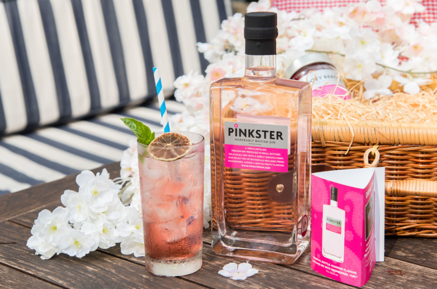 Crafted 852 launches Pinkster Gin in Hong Kong and partners with Duddell’s to create an exclusive cocktail with profits going to breast cancer