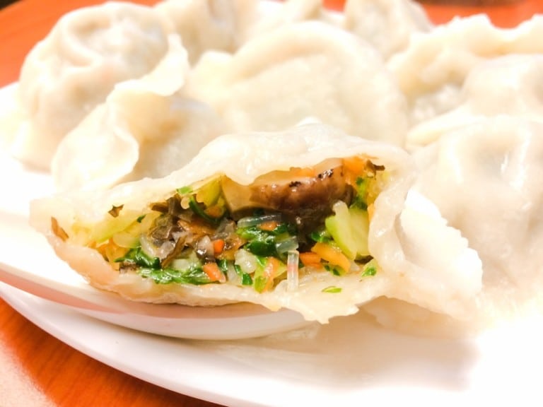 Vegetarian dumplings in Hong Kong Steamed or panfried?