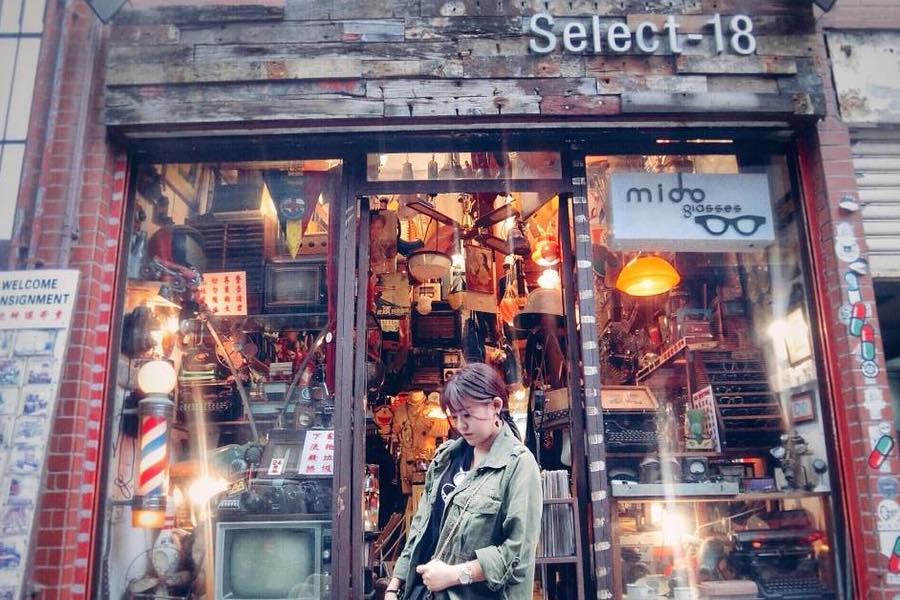 Vintage clothing in Hong Kong to up your style game