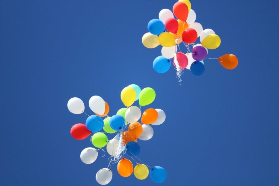 single-use plastic in Hong Kong balloons in the sky