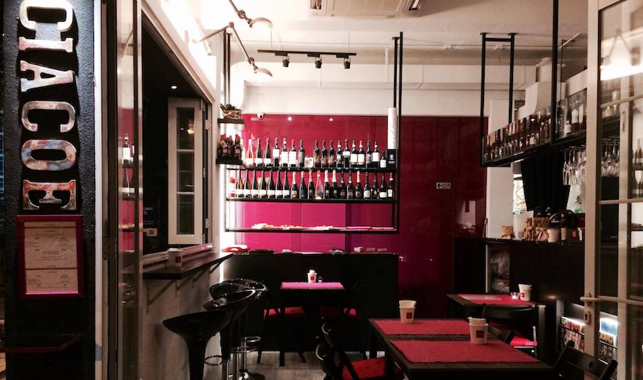 Italian restaurants Italian food Ciacoe interior