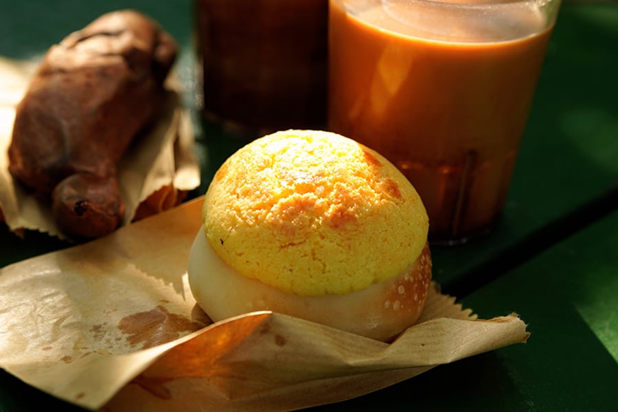 Hong Kong Breakfasts Pineapple bun