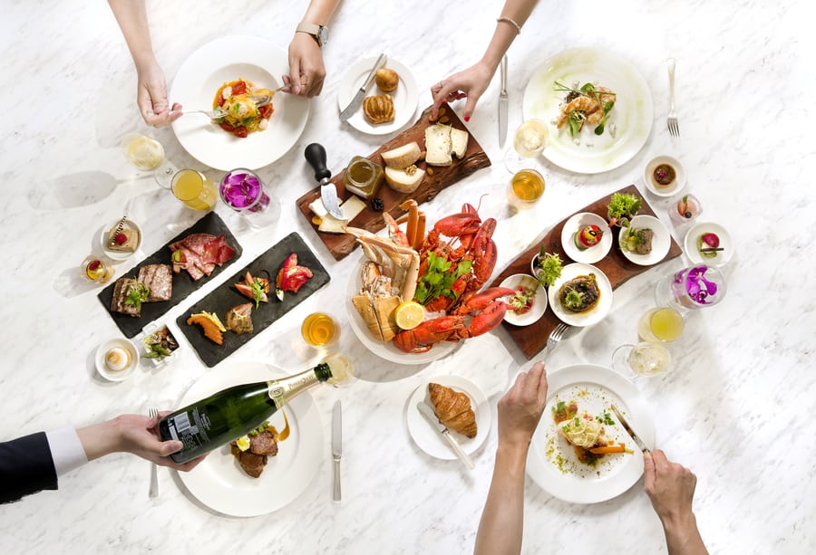 things to do this weekend in Hong Kong Champagne-Brunch-on-the-Eighth food and champagne