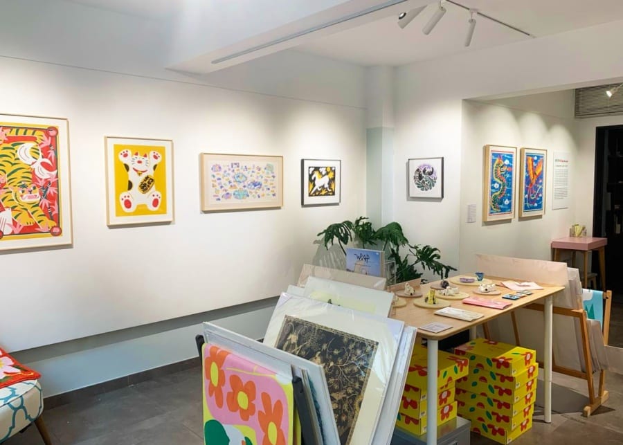 art galleries hong kong odd one out gallery interior paintings
