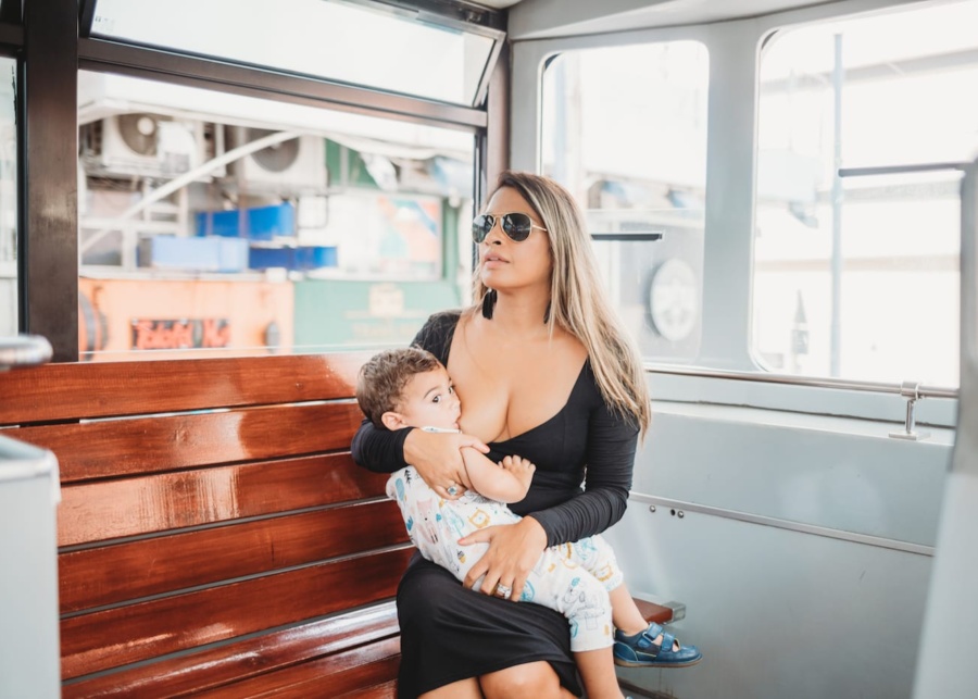 Liz Thomas discusses #ItTastesLikeLove, her campaign to decrease the stigma around breastfeeding in public