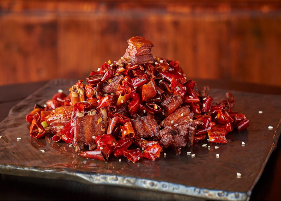 best chinese restaurants hong kong huton Sichuan chilli peppered suckling pig