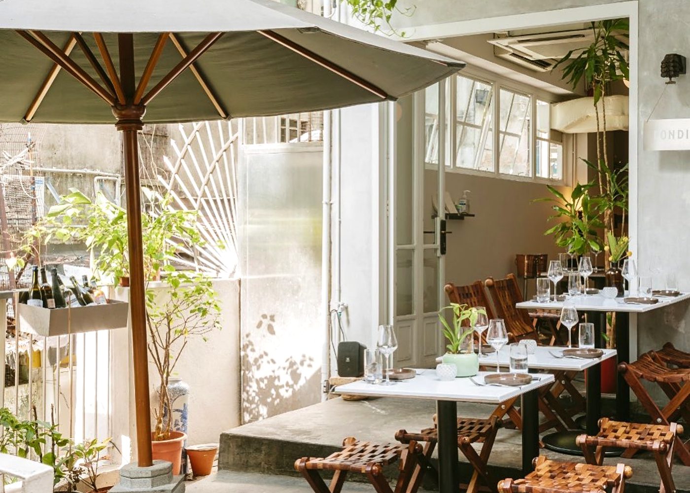 A guide to our fave outdoor restaurants in Hong Kong
