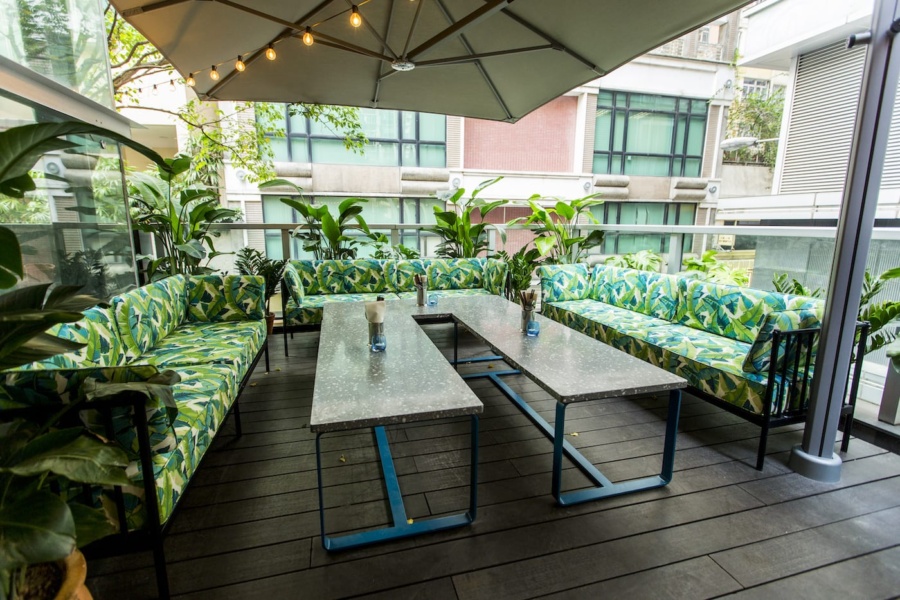 A guide to our fave outdoor restaurants in Hong Kong