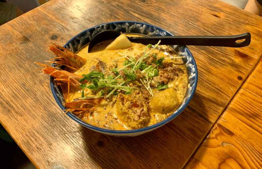 a bowl of Laksa