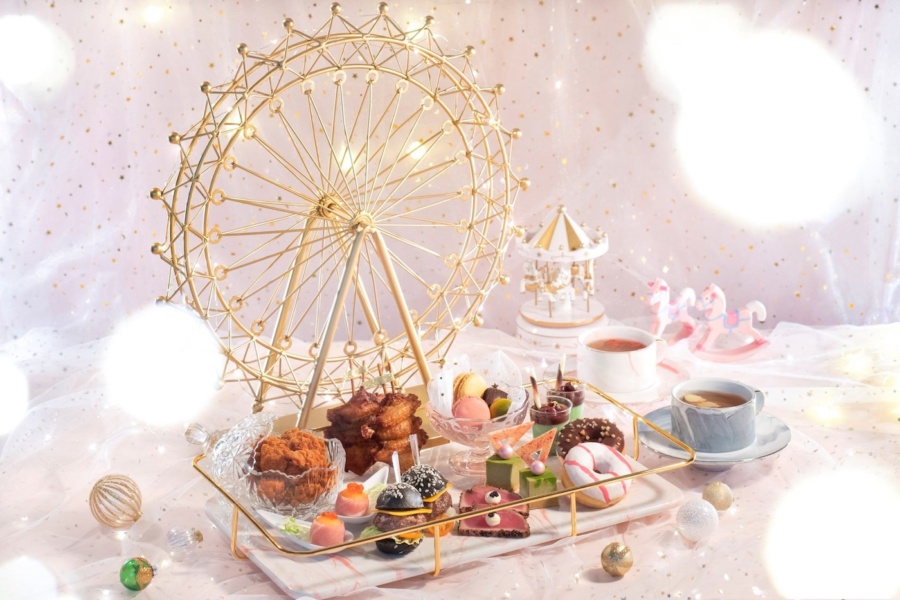 a gold ferris wheel on a table