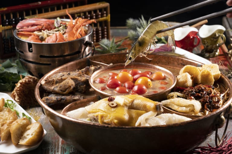 We love these hot pot restaurants in Hong Kong