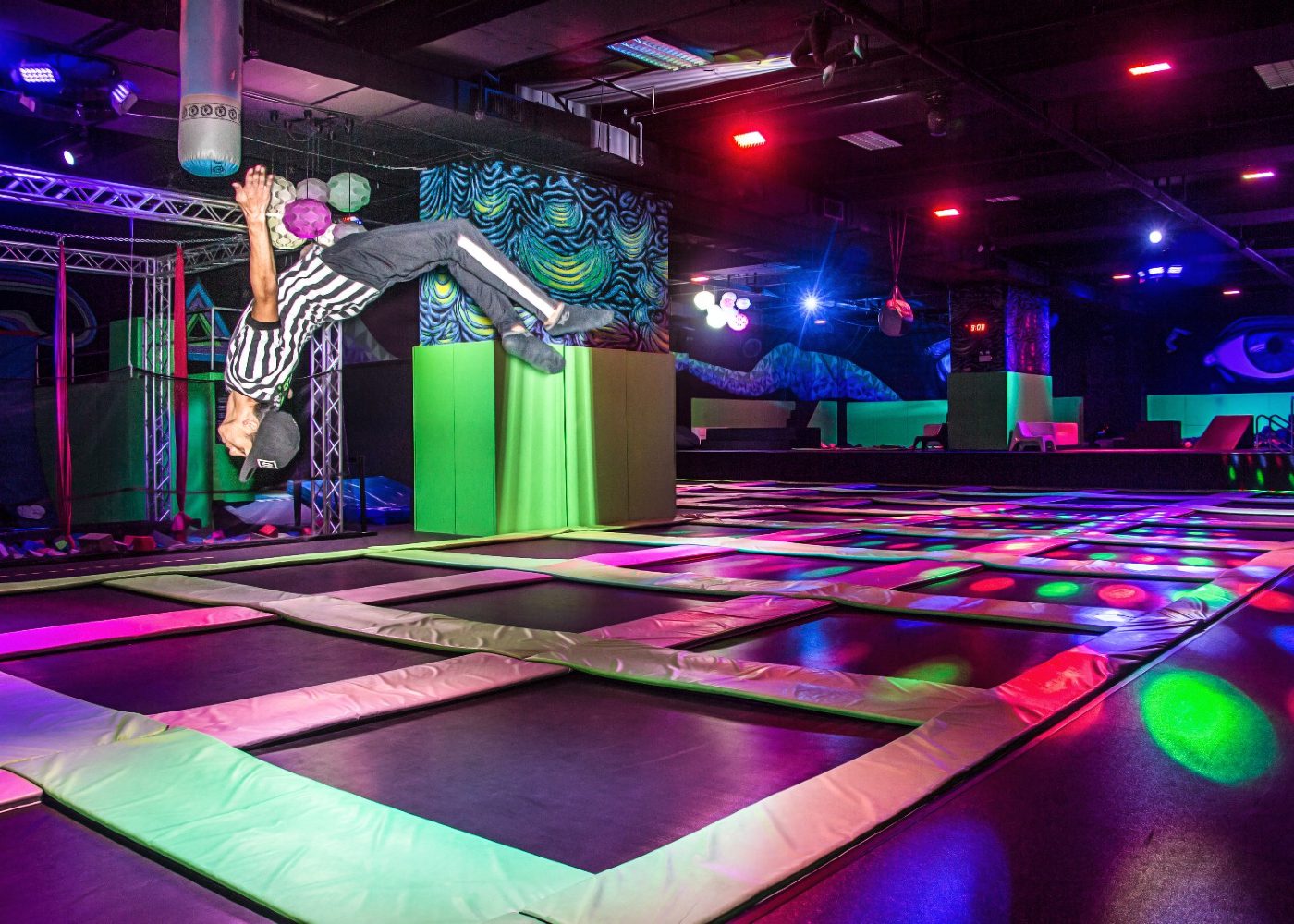 ryze hong kong trampoline park