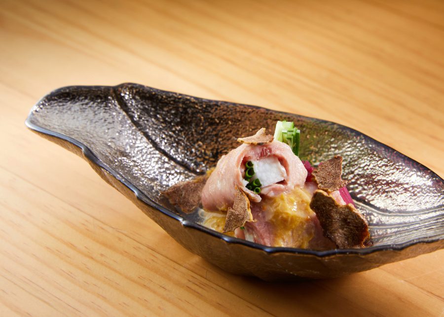 Kumamoto A5 Wagyu with Shanghai Hairy Crab Roe Miso and Alba White Truffle at Sushi Hakucho hong kong