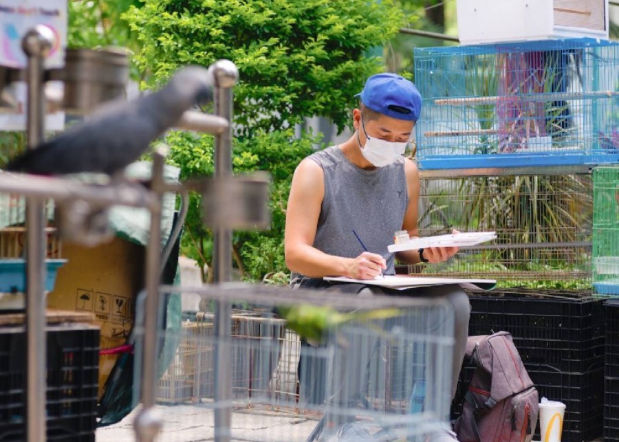 Alvin Lam painting at yuen po street bird garden/Alvin Lam
