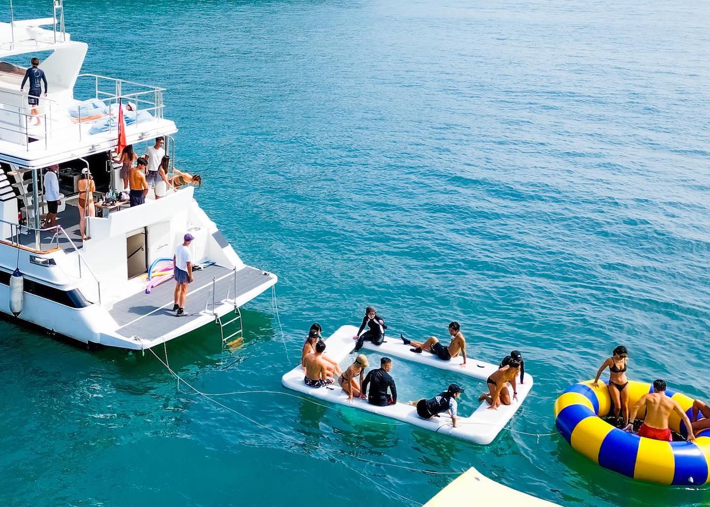 Rent junk boats in Hong Kong Set sail on the high seas