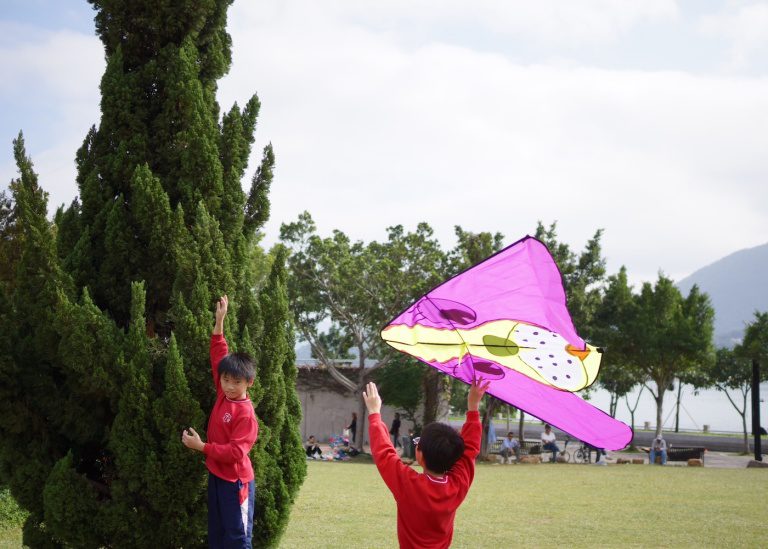Breezy and fun places to fly kites in Hong Kong