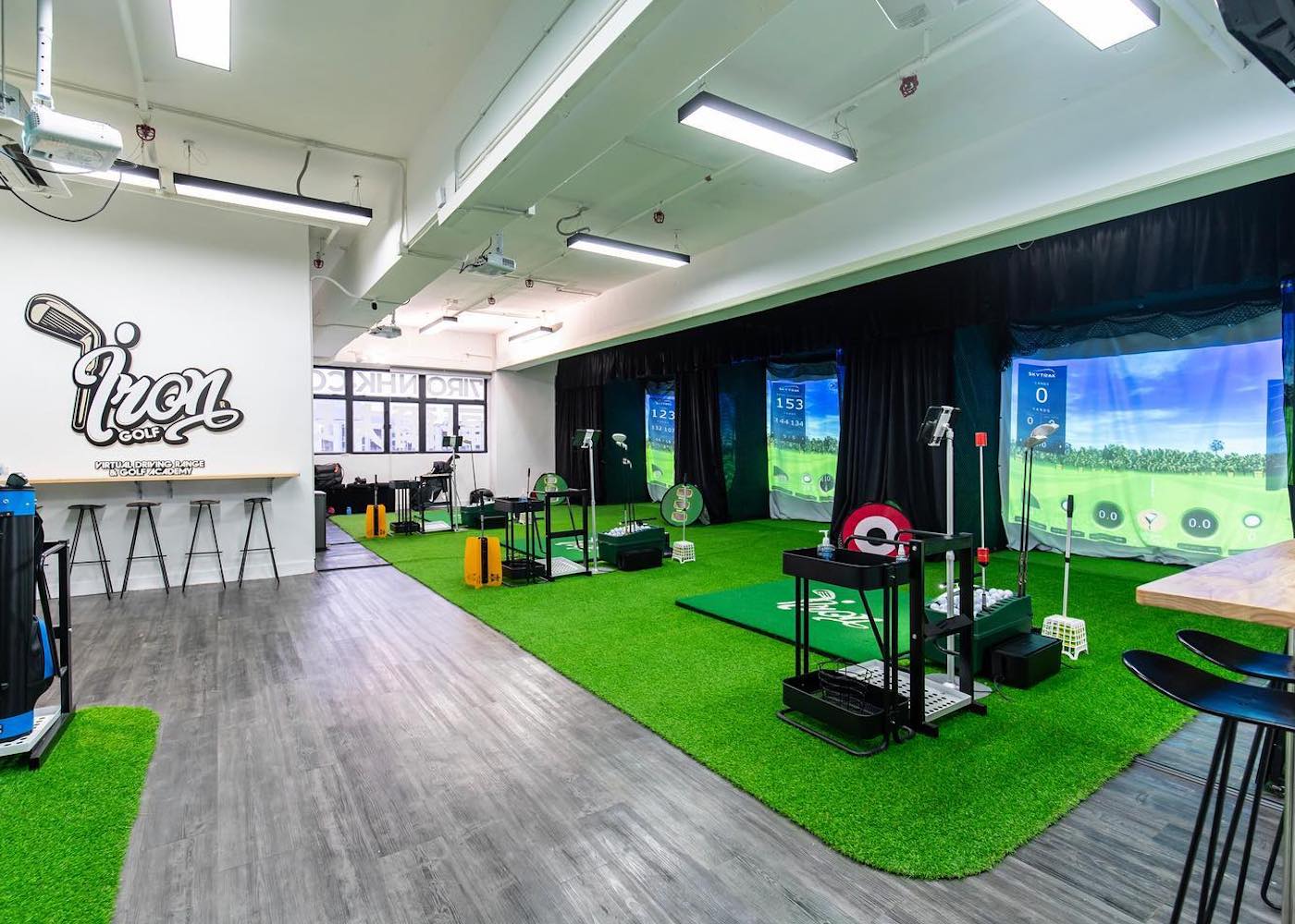 Perfect your swing with these Hong Kong golf simulators | Honeycombers