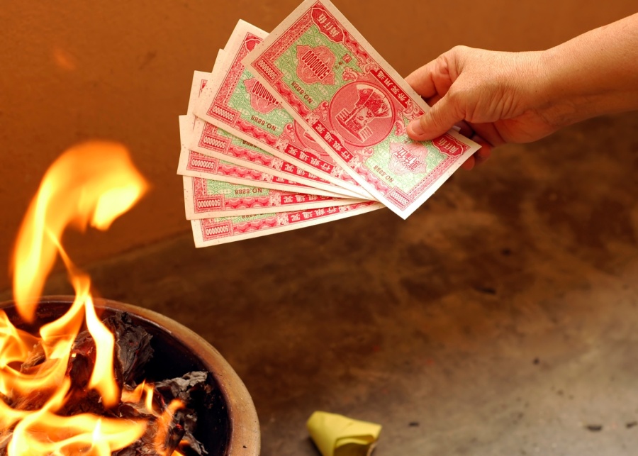 hungry ghost festival hong kong beliefs and practices