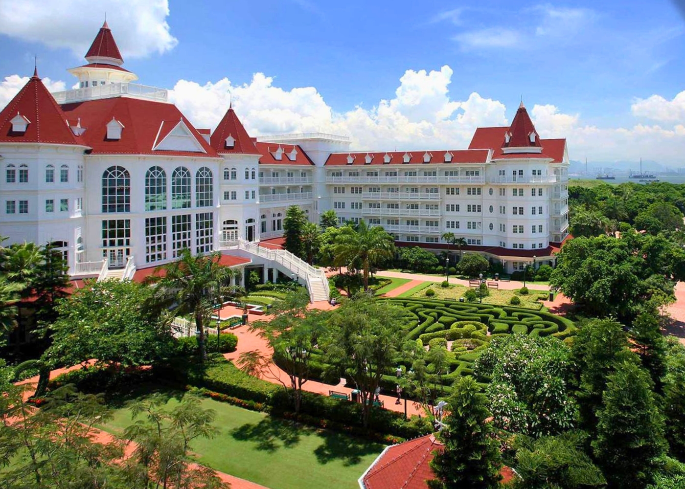 hong kong disneyland hotel