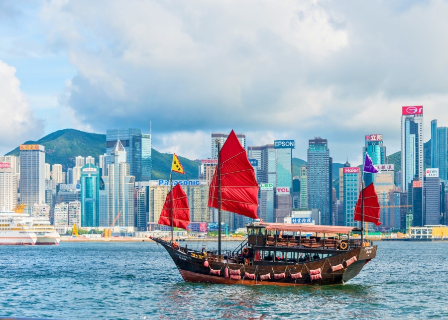 things to do in hong kong junk boat