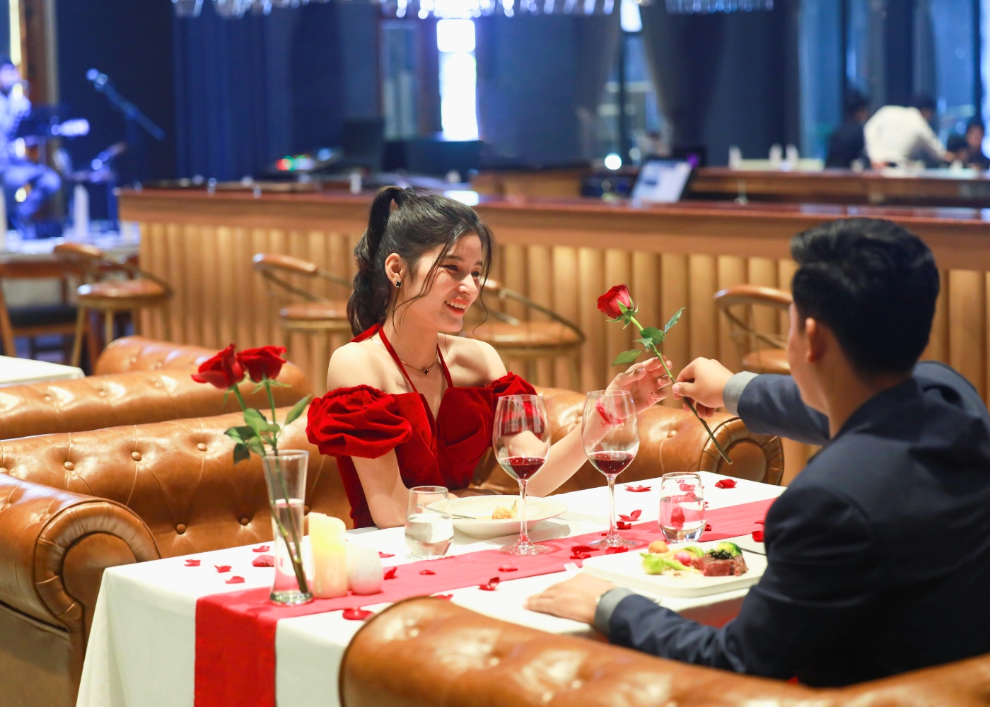 valentine's day menu 2025 lead image