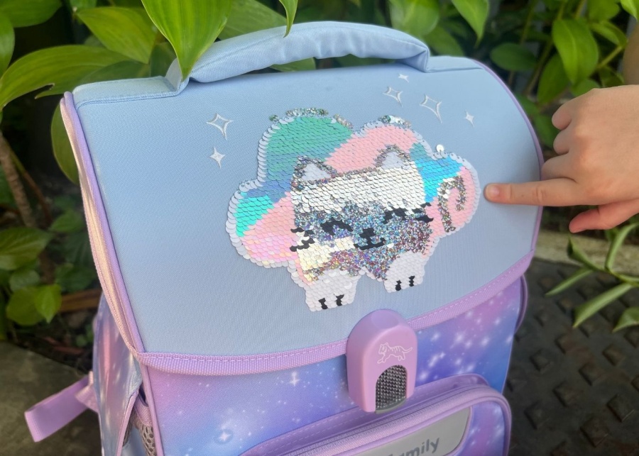 school bag, review