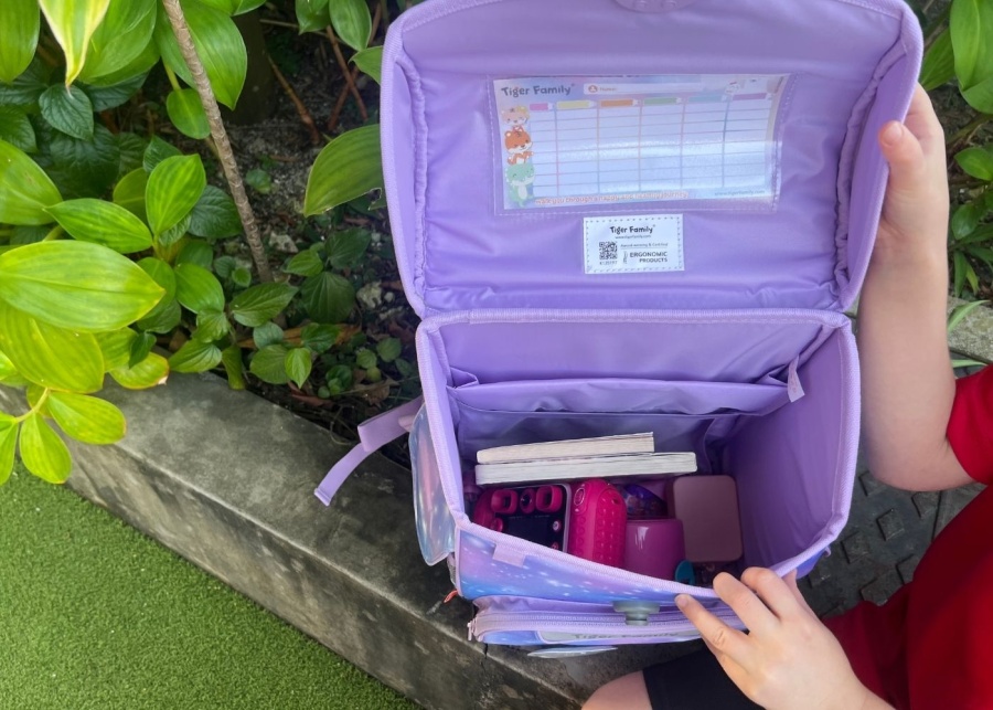 school bag, review