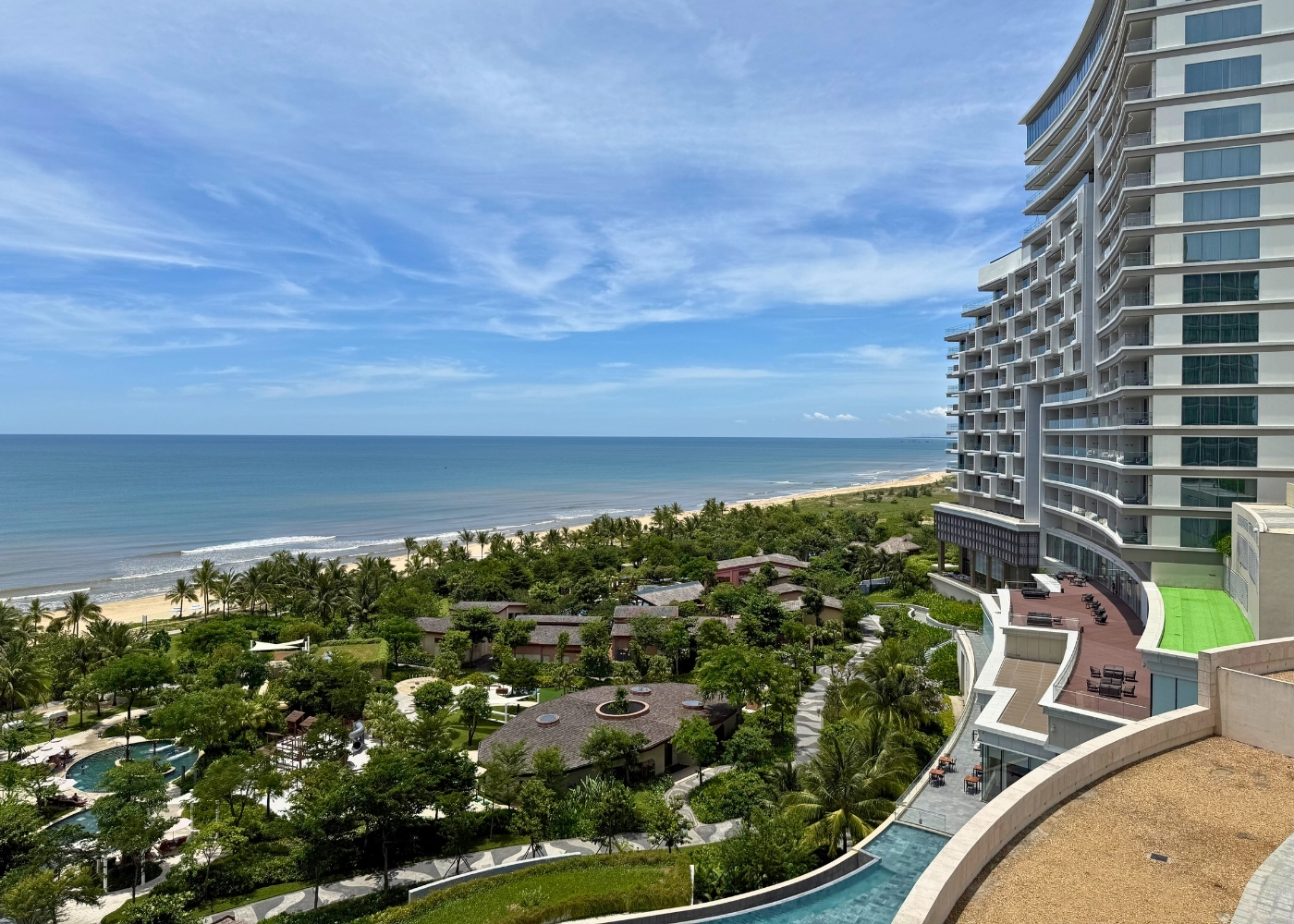 hoiana resrort and golf lead image