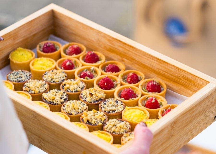 summer in hong kong junk