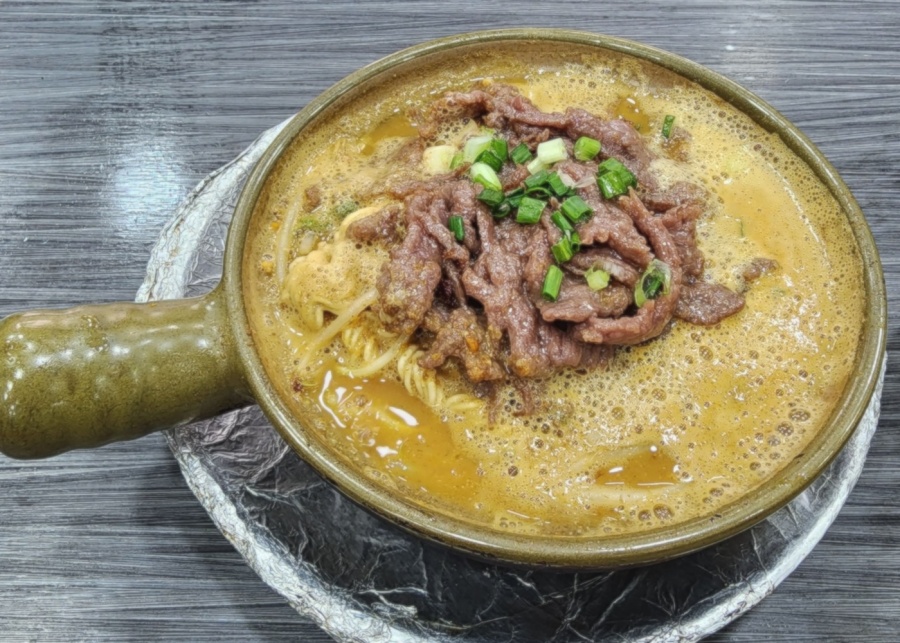 Wing Kee claypot satay beef instant ramen (Photo credit: Foodpanda)